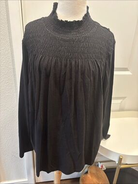 EUC ivy jane Black Smocked Long Sleeve Blouse